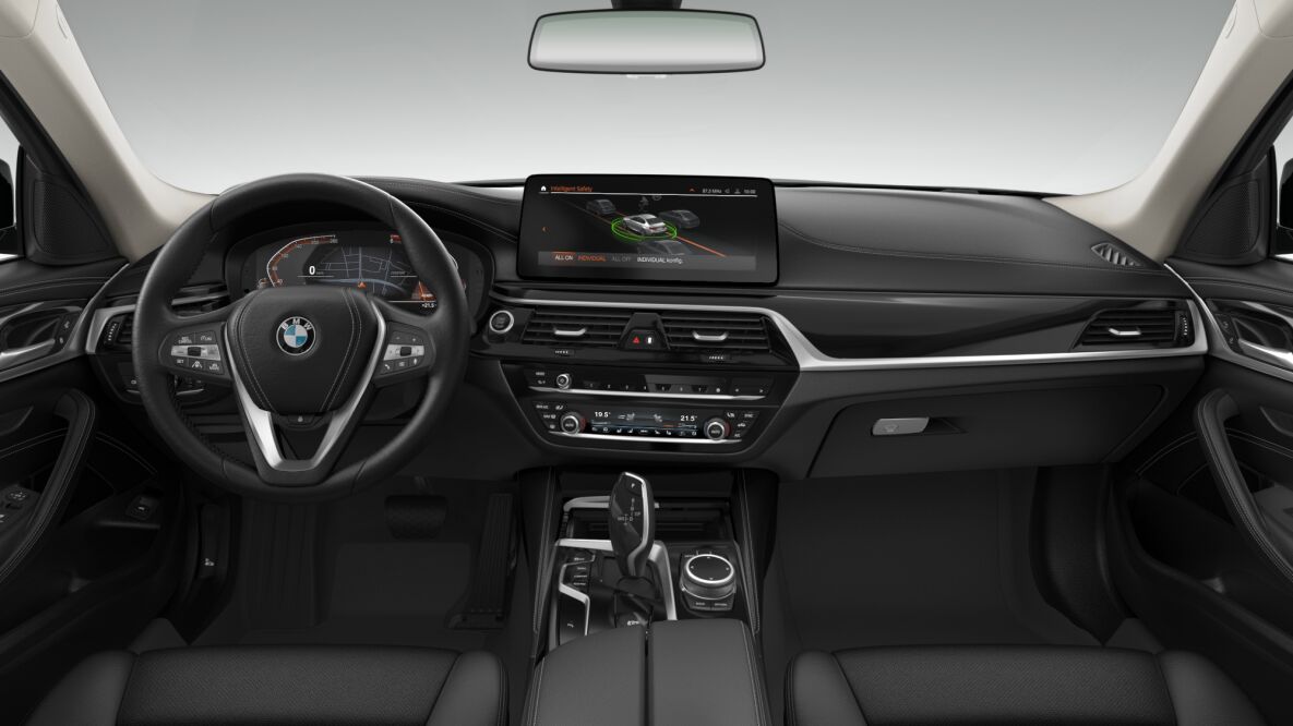 BMW BMW 5er im Innenraum von vorne BMW BMW 5er im Innenraum von vorne