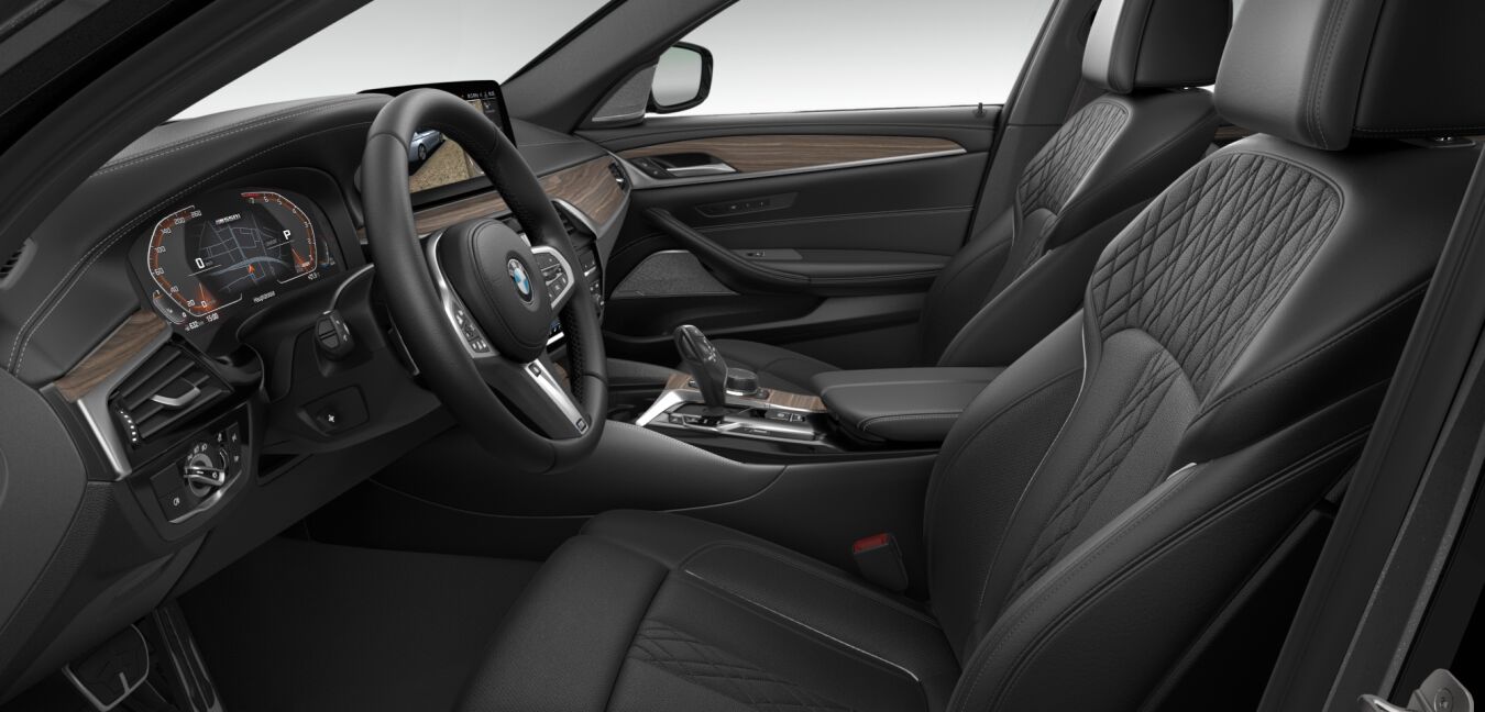 BMW BMW 5er im Innenraum seitlich BMW BMW 5er im Innenraum seitlich