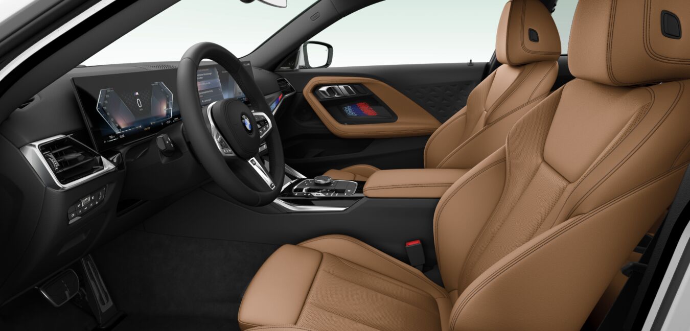 BMW BMW 2er im Innenraum seitlich BMW BMW 2er im Innenraum seitlich