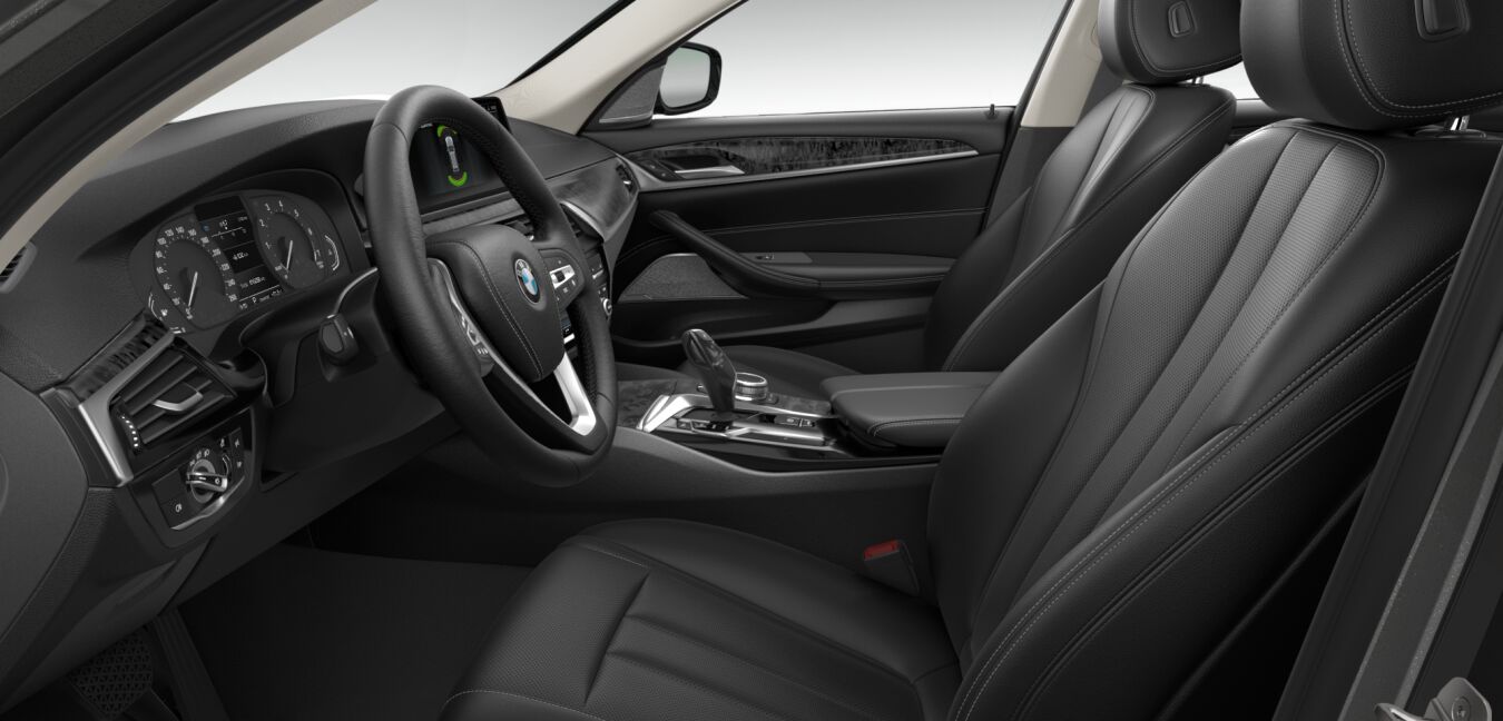 BMW BMW 5er im Innenraum seitlich BMW BMW 5er im Innenraum seitlich
