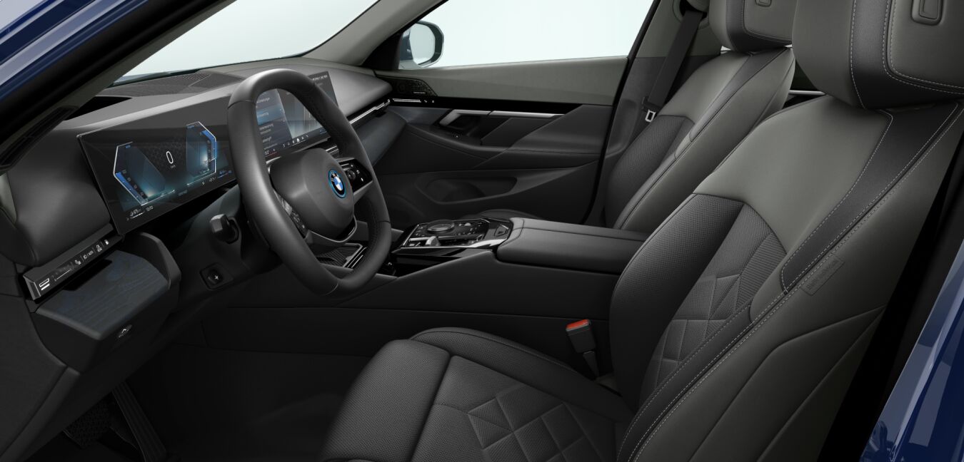 BMW BMW 5er im Innenraum seitlich BMW BMW 5er im Innenraum seitlich