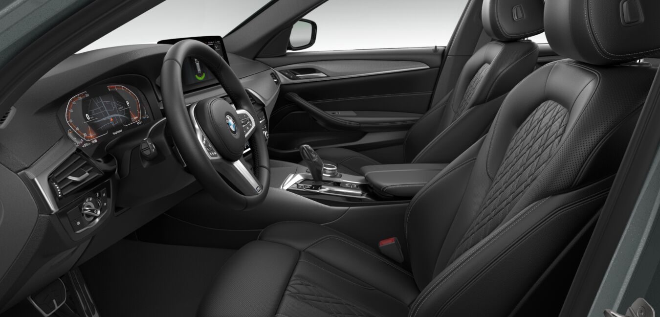 BMW BMW 5er im Innenraum seitlich BMW BMW 5er im Innenraum seitlich