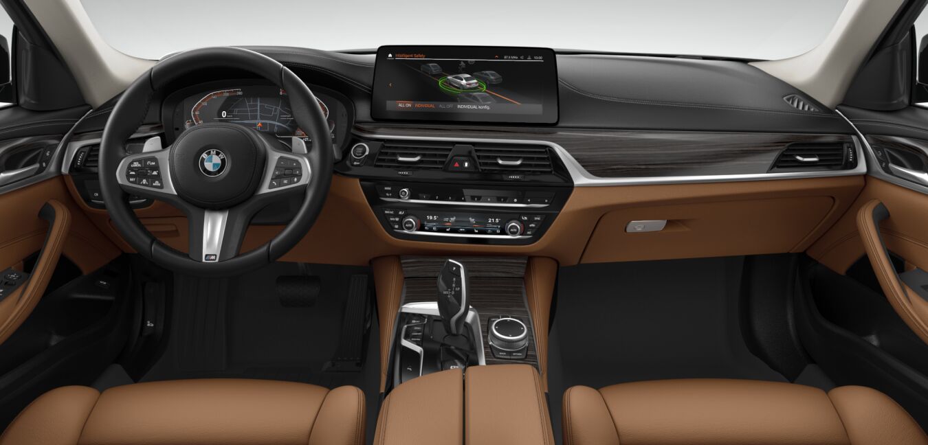 BMW BMW 5er im Innenraum von vorne BMW BMW 5er im Innenraum von vorne