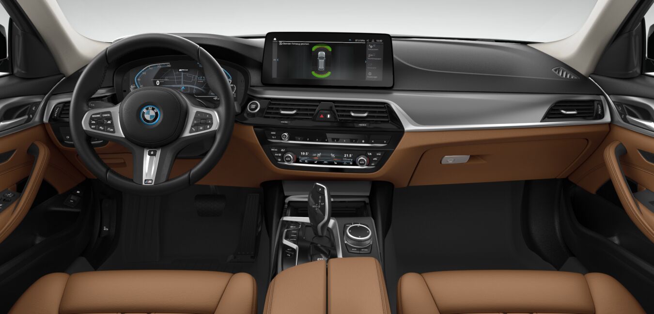 BMW BMW 5er im Innenraum von vorne BMW BMW 5er im Innenraum von vorne