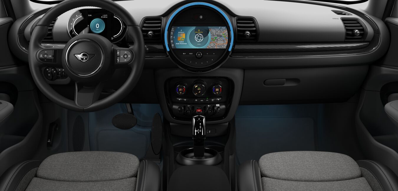 MINI MINI Clubman im Innenraum von vorne MINI MINI Clubman im Innenraum von vorne