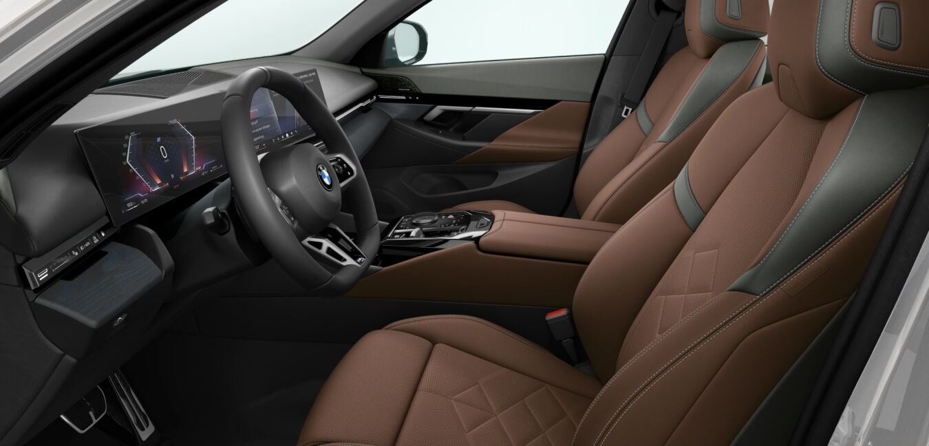 BMW BMW 5er im Innenraum seitlich BMW BMW 5er im Innenraum seitlich
