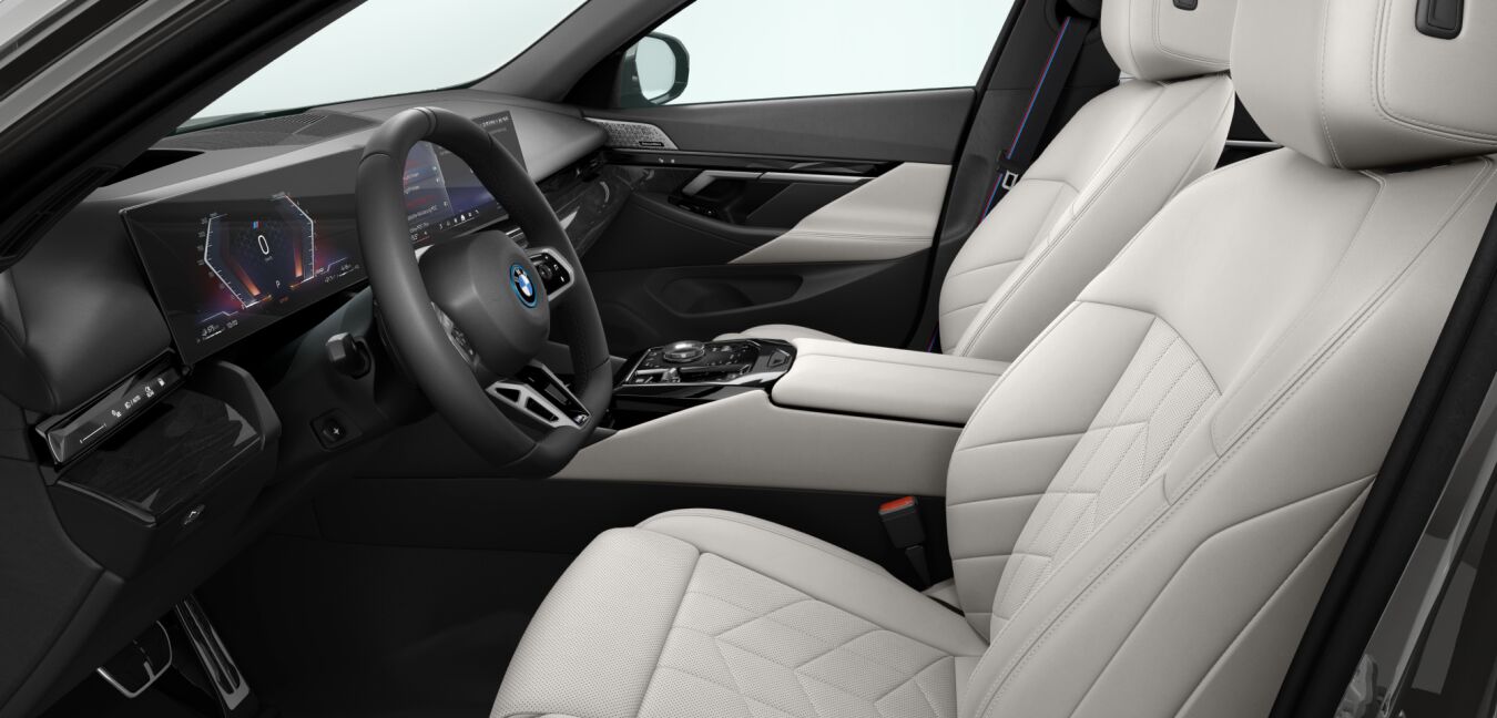BMW BMW 5er im Innenraum seitlich BMW BMW 5er im Innenraum seitlich