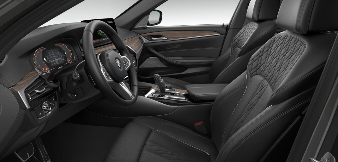 BMW BMW 5er im Innenraum seitlich BMW BMW 5er im Innenraum seitlich