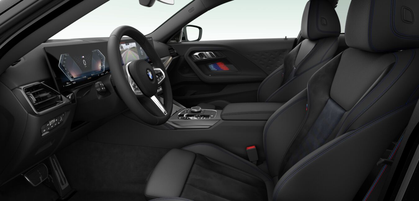 BMW BMW 2er im Innenraum seitlich BMW BMW 2er im Innenraum seitlich