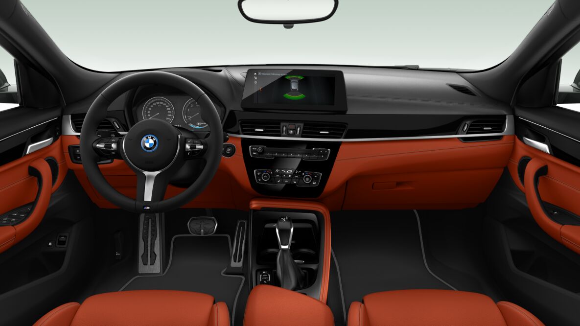 BMW BMW X im Innenraum von vorne