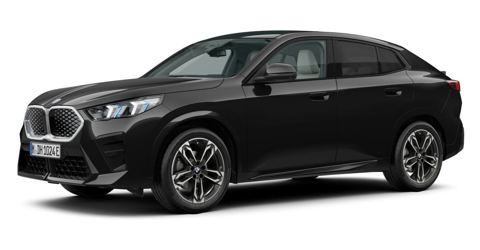 BMW iX2 eDrive20 in Schwarz von vorne BMW iX2 eDrive20 in Schwarz von vorne