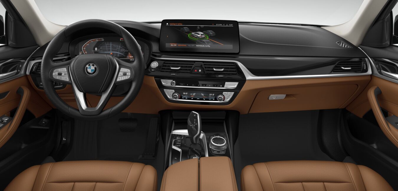 BMW BMW 5er im Innenraum von vorne BMW BMW 5er im Innenraum von vorne