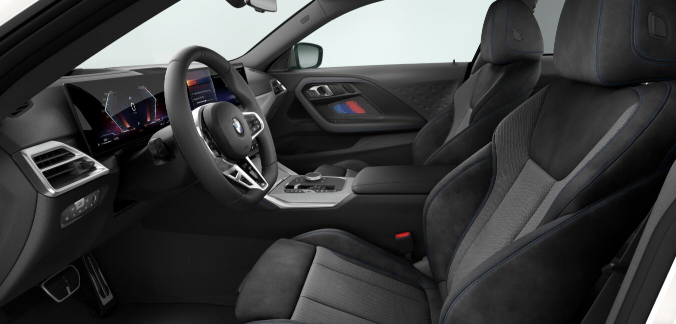 BMW BMW 2er im Innenraum seitlich BMW BMW 2er im Innenraum seitlich
