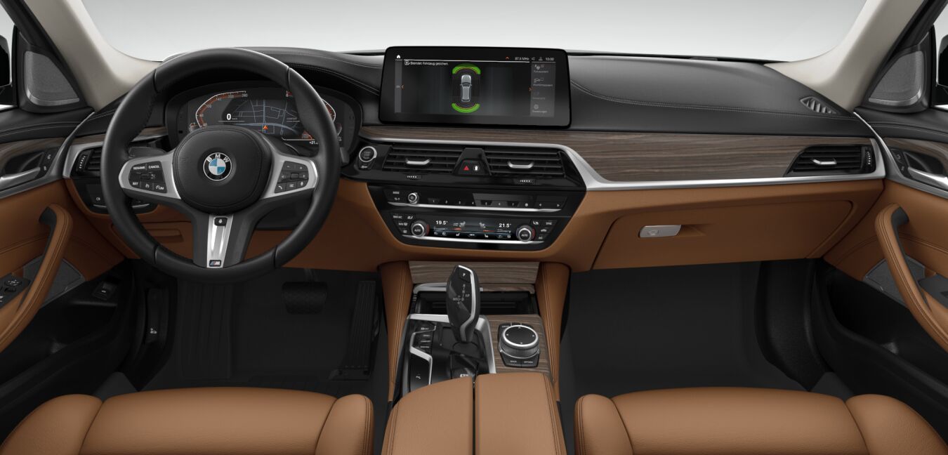 BMW BMW 5er im Innenraum von vorne