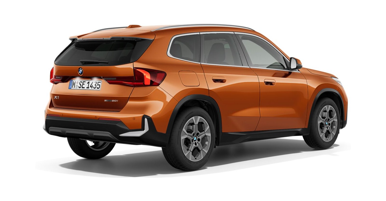 BMW BMW X in Orange von hinten