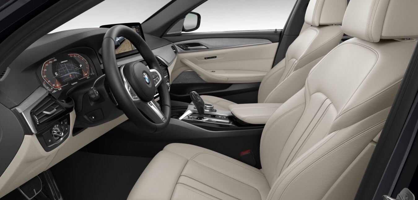 BMW BMW 5er im Innenraum seitlich BMW BMW 5er im Innenraum seitlich