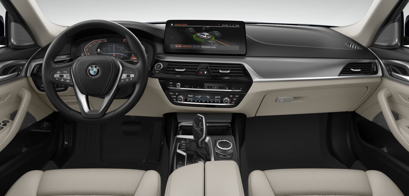 BMW BMW 5er im Innenraum von vorne BMW BMW 5er im Innenraum von vorne