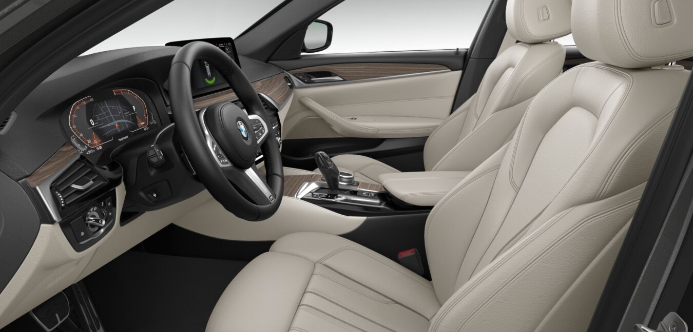 BMW BMW 5er im Innenraum seitlich BMW BMW 5er im Innenraum seitlich