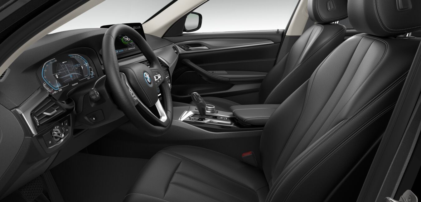 BMW BMW 5er im Innenraum seitlich BMW BMW 5er im Innenraum seitlich