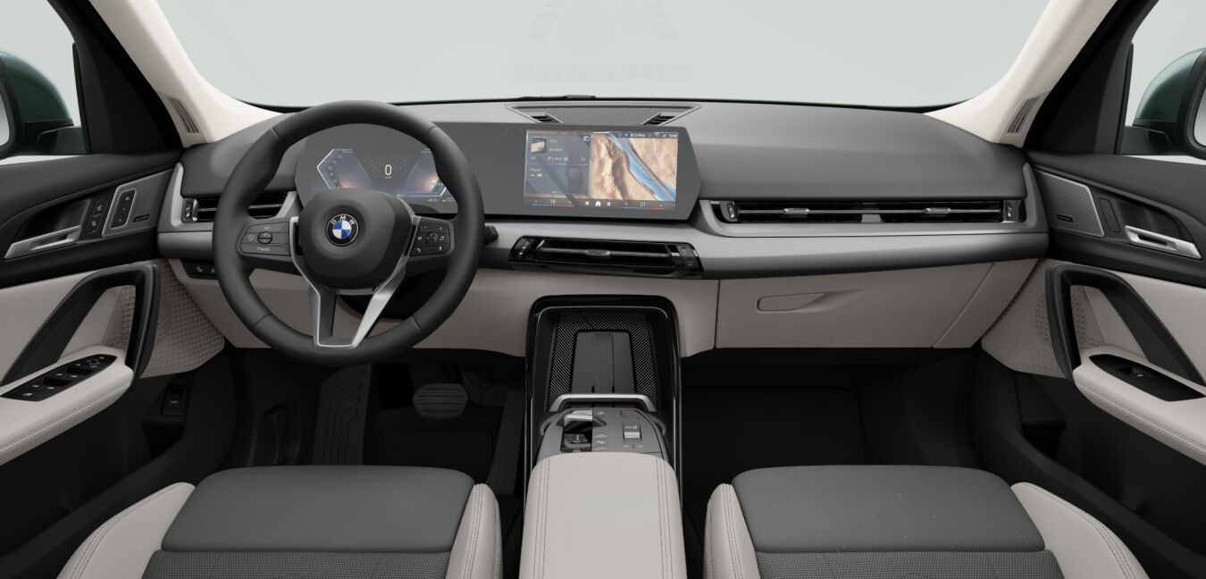 BMW BMW X im Innenraum von vorne