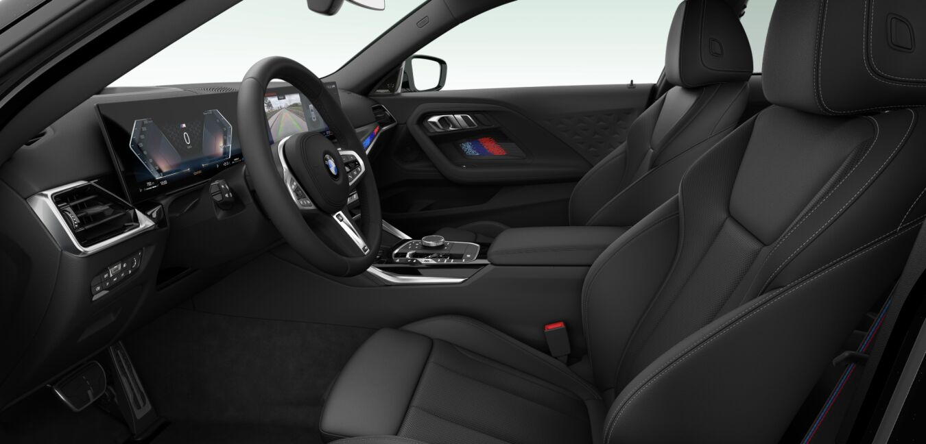 BMW BMW 2er im Innenraum seitlich BMW BMW 2er im Innenraum seitlich