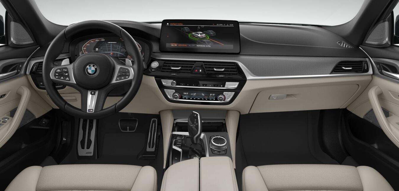 BMW BMW 5er im Innenraum von vorne BMW BMW 5er im Innenraum von vorne