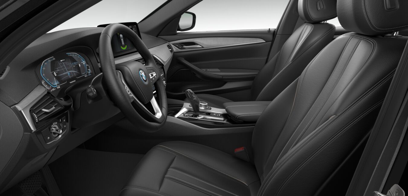 BMW BMW 5er im Innenraum seitlich BMW BMW 5er im Innenraum seitlich