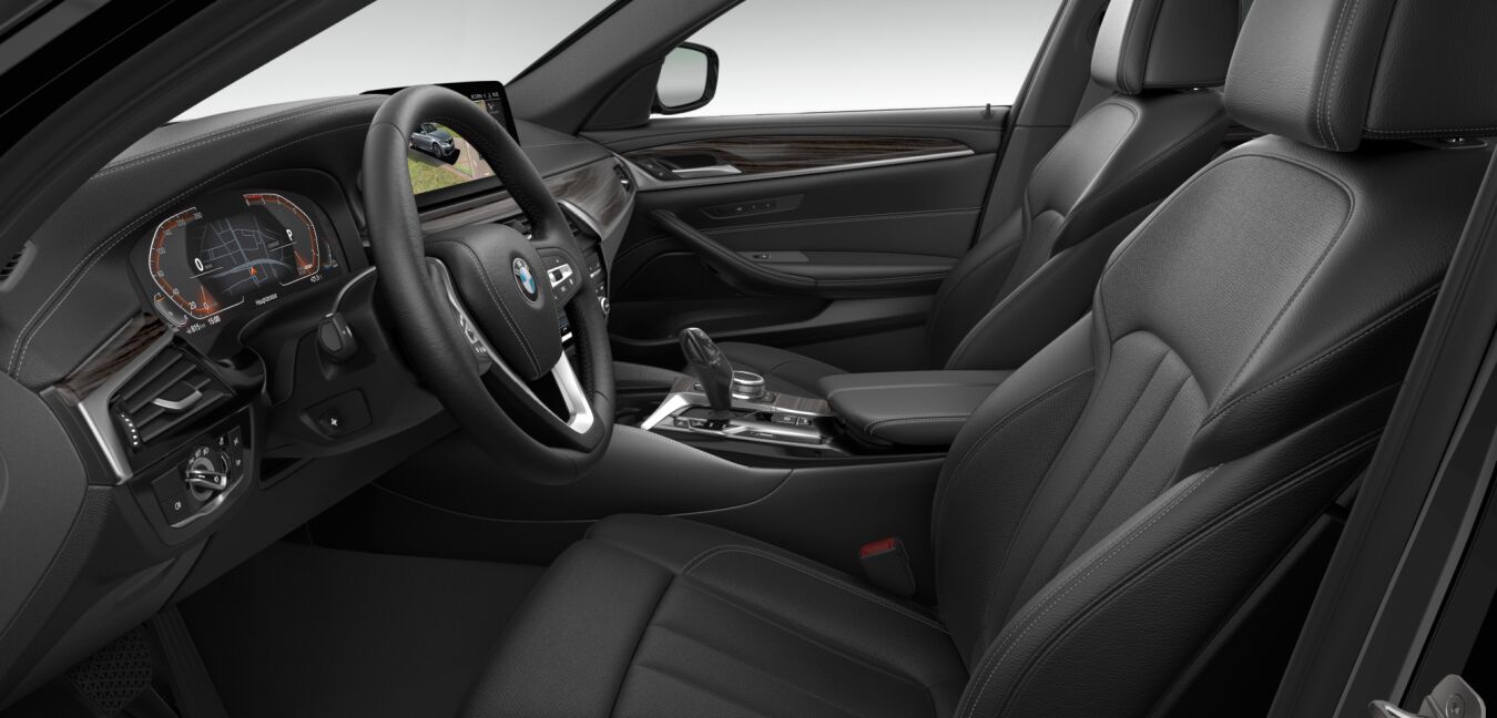 BMW BMW 5er im Innenraum seitlich BMW BMW 5er im Innenraum seitlich