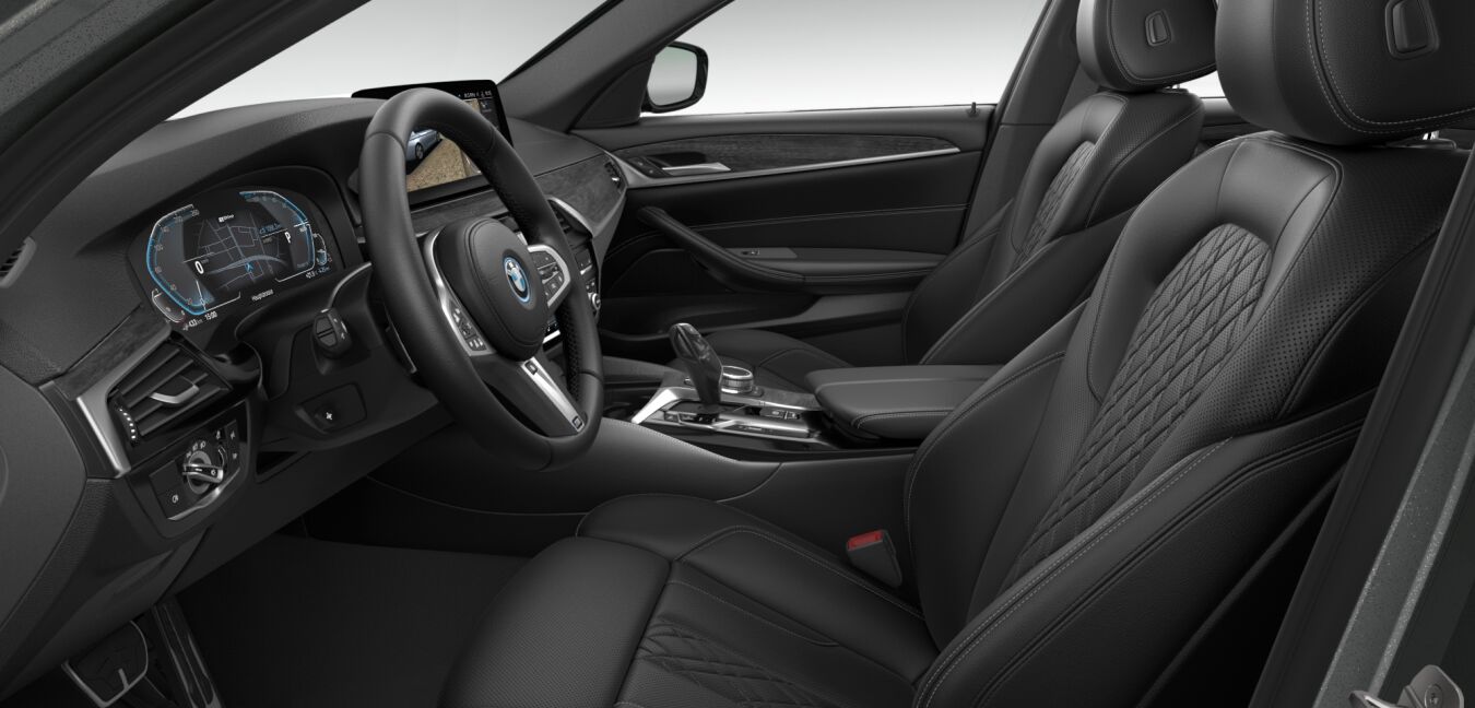 BMW BMW 5er im Innenraum seitlich