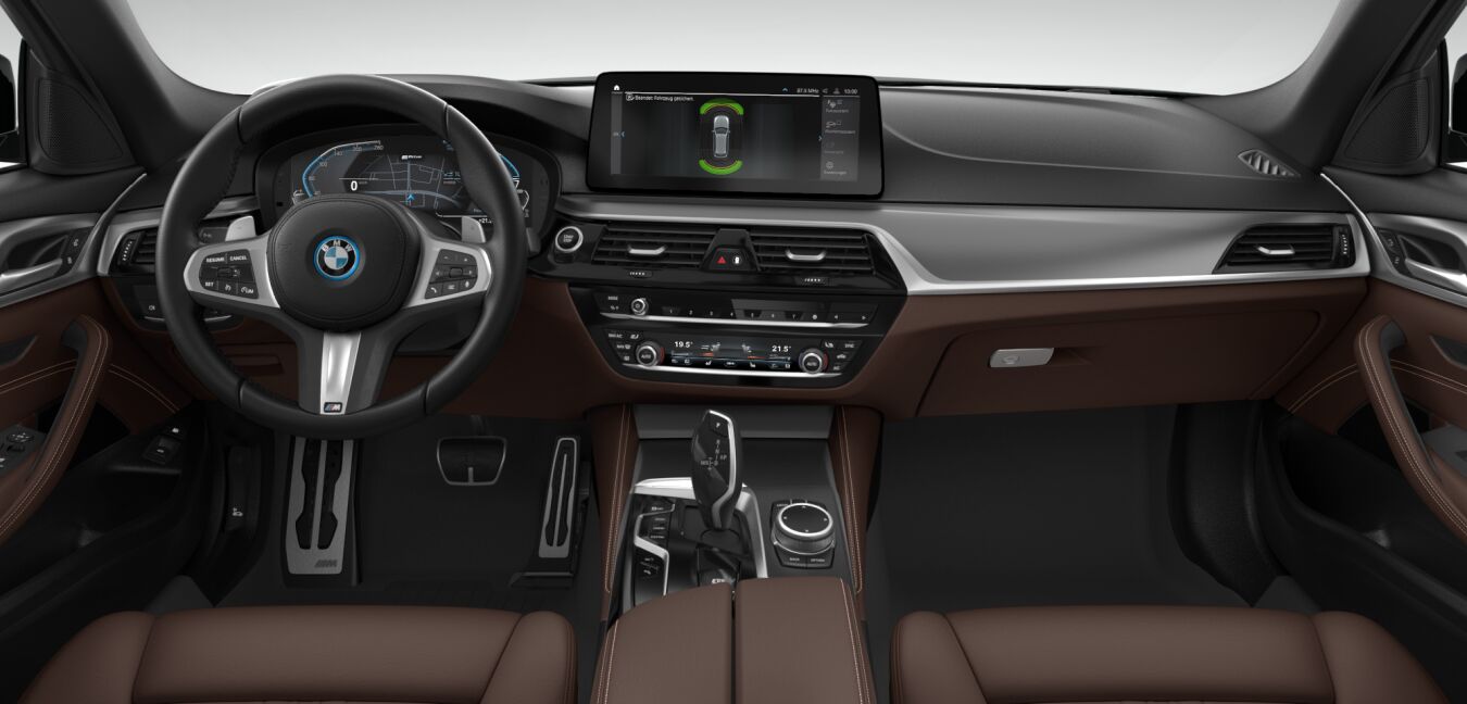 BMW BMW 5er im Innenraum von vorne BMW BMW 5er im Innenraum von vorne