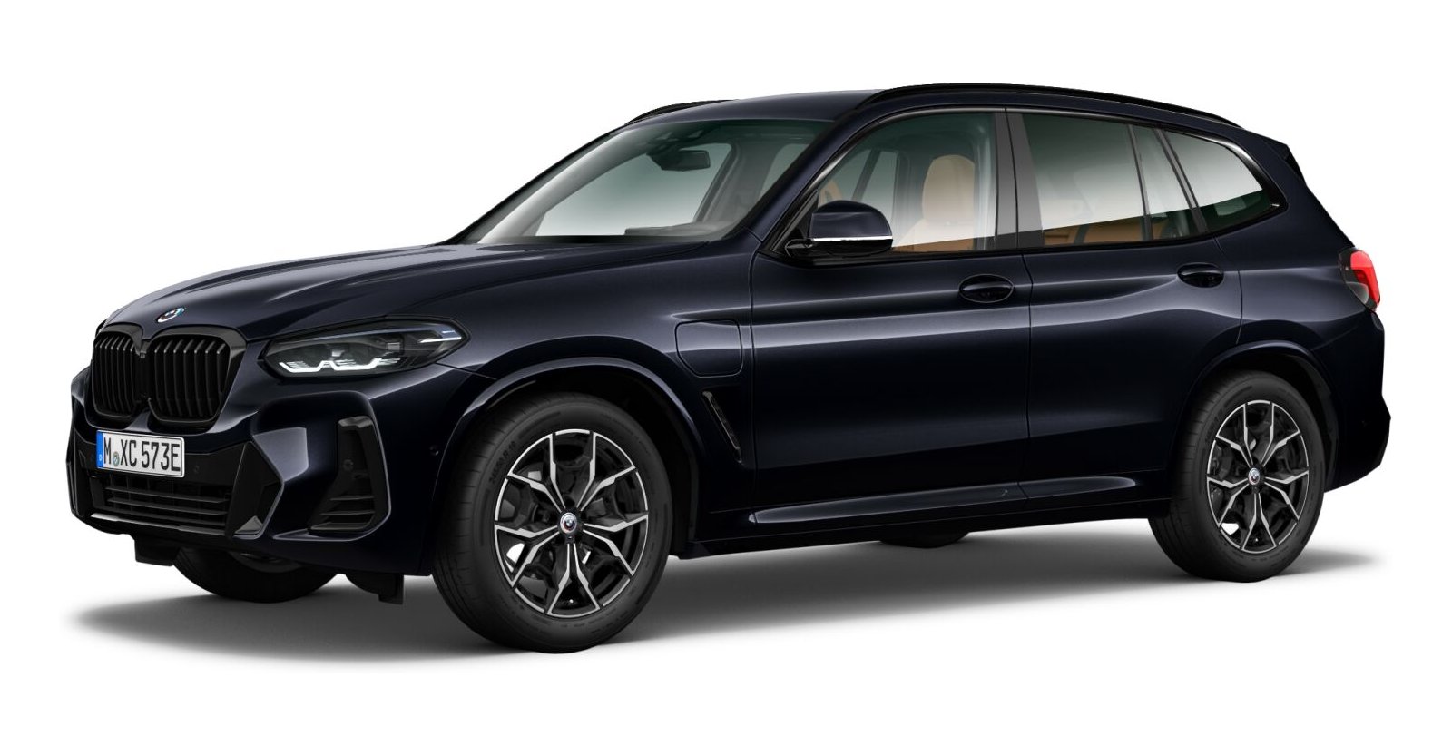 BMW X3 xDrive 30e in Schwarz von vorne BMW X3 xDrive 30e in Schwarz von vorne