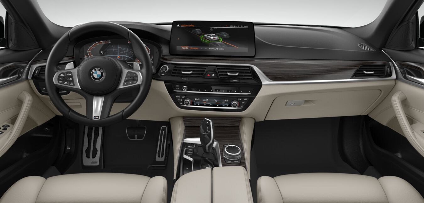 BMW BMW 5er im Innenraum von vorne BMW BMW 5er im Innenraum von vorne