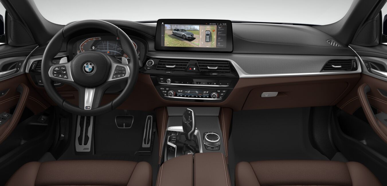 BMW BMW 5er im Innenraum von vorne BMW BMW 5er im Innenraum von vorne