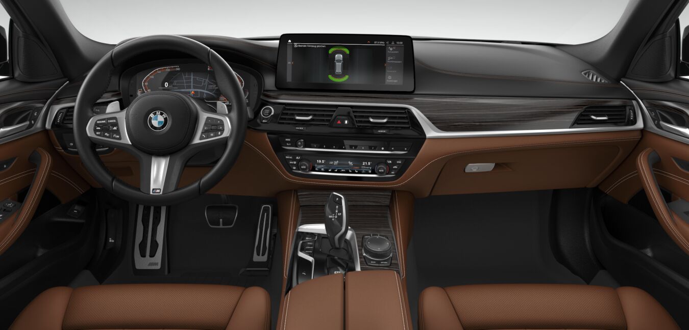 BMW BMW 5er im Innenraum von vorne BMW BMW 5er im Innenraum von vorne