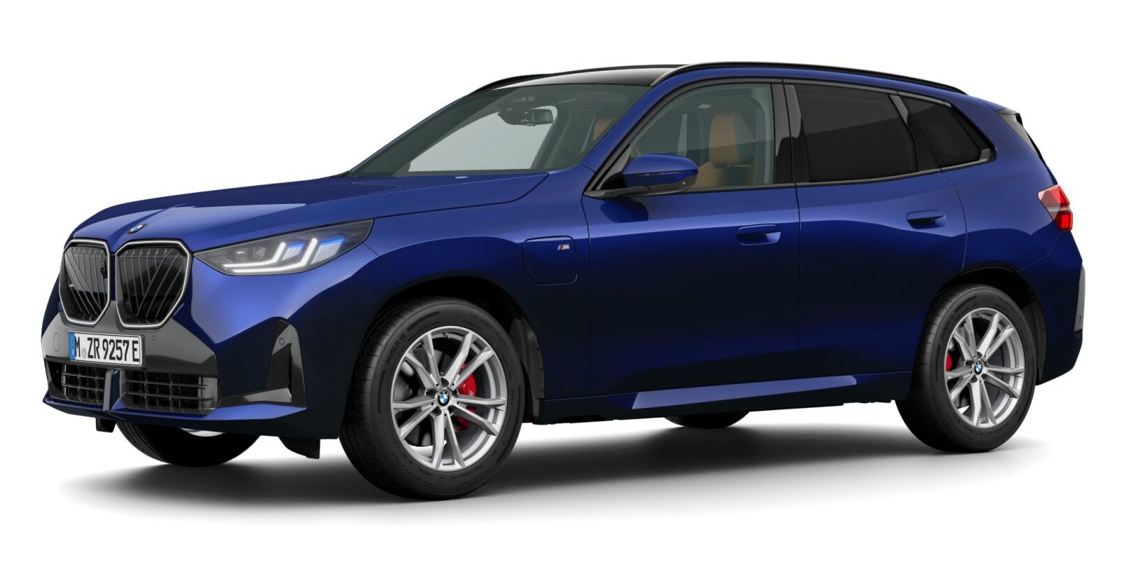BMW X3 30e xDrive in Blau von vorne BMW X3 30e xDrive in Blau von vorne