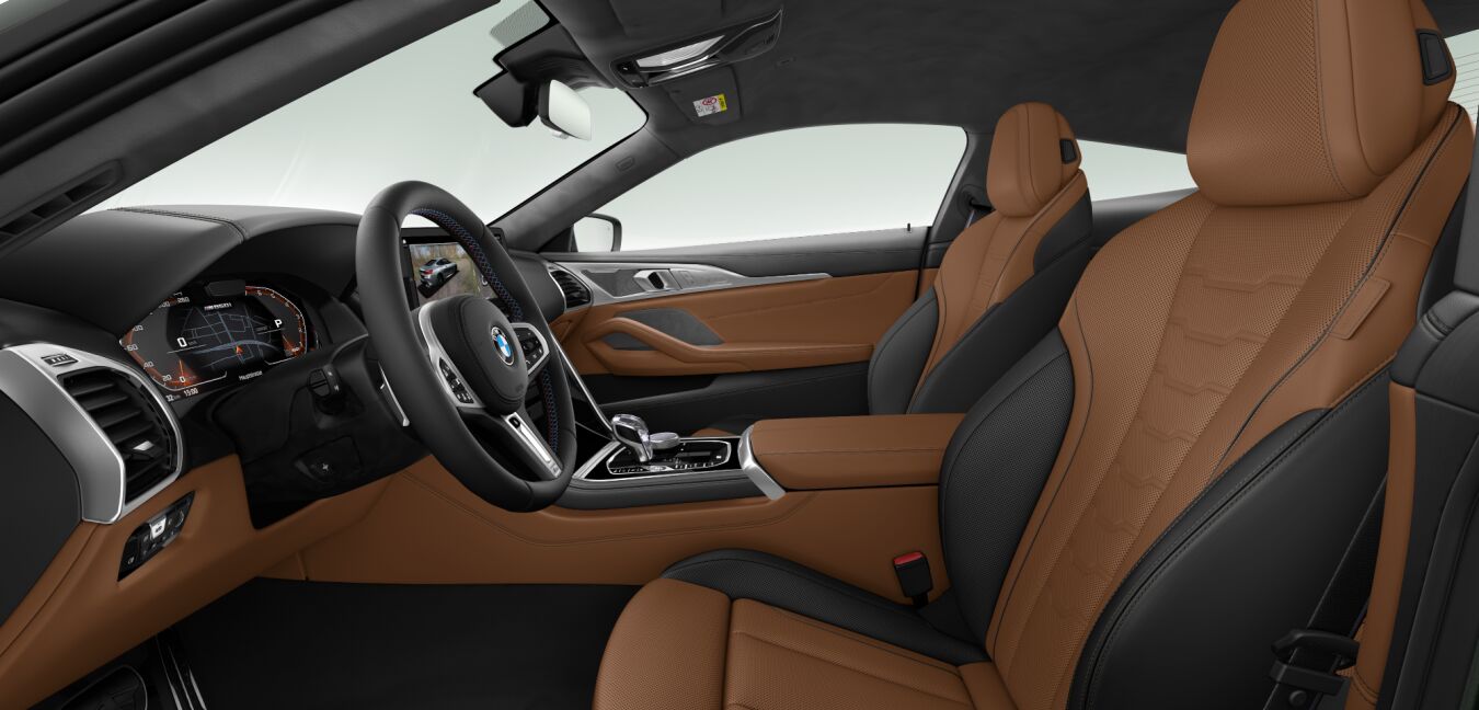 BMW BMW 8er im Innenraum seitlich BMW BMW 8er im Innenraum seitlich