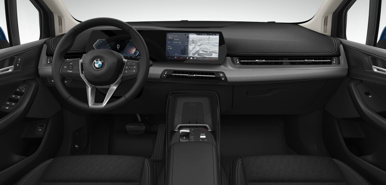 BMW 216i Active Tourer im Innenraum von vorne