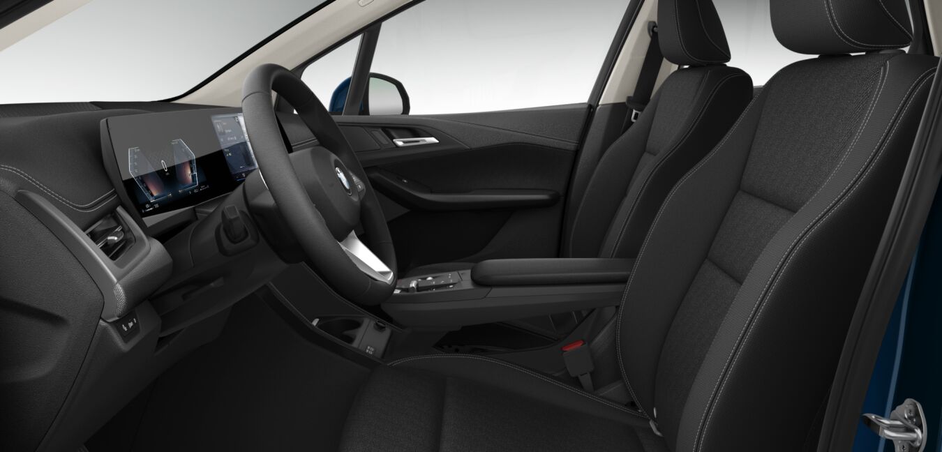 BMW 216i Active Tourer im Innenraum seitlich