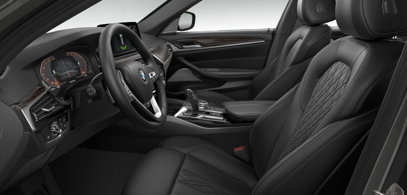 BMW BMW 5er im Innenraum seitlich BMW BMW 5er im Innenraum seitlich