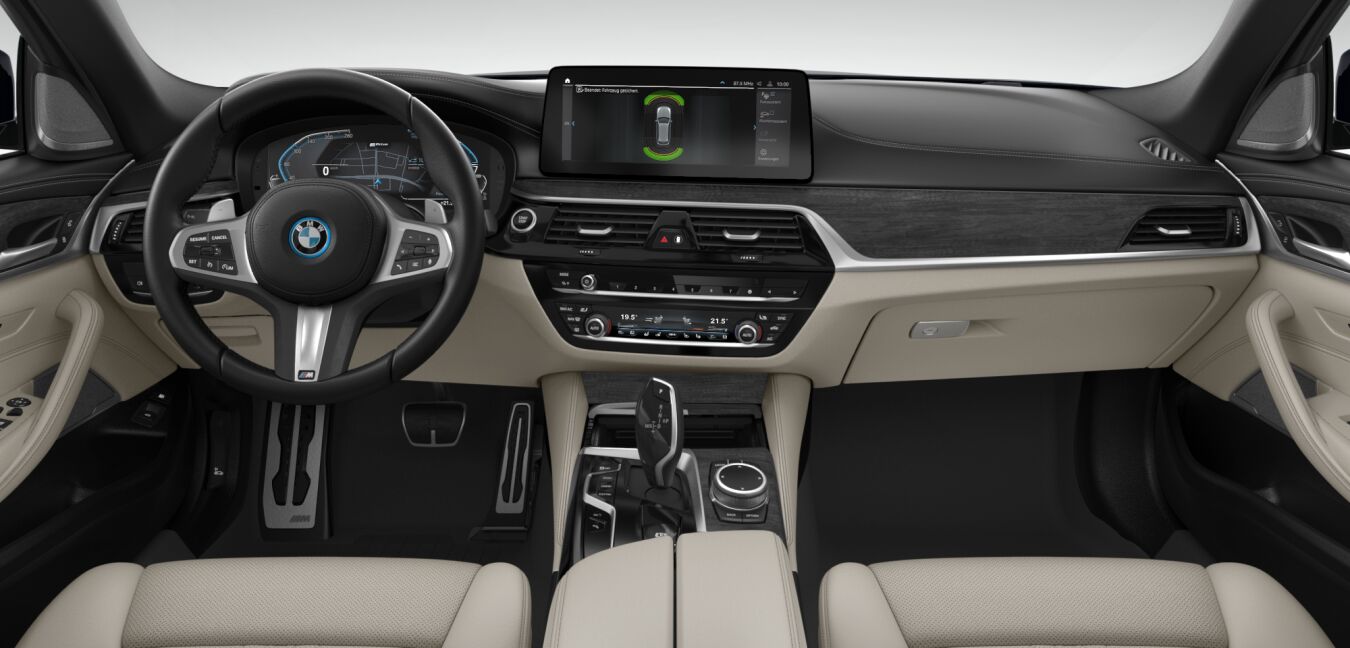 BMW BMW 5er im Innenraum von vorne BMW BMW 5er im Innenraum von vorne