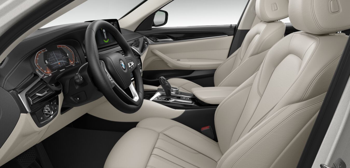 BMW BMW 5er im Innenraum seitlich BMW BMW 5er im Innenraum seitlich