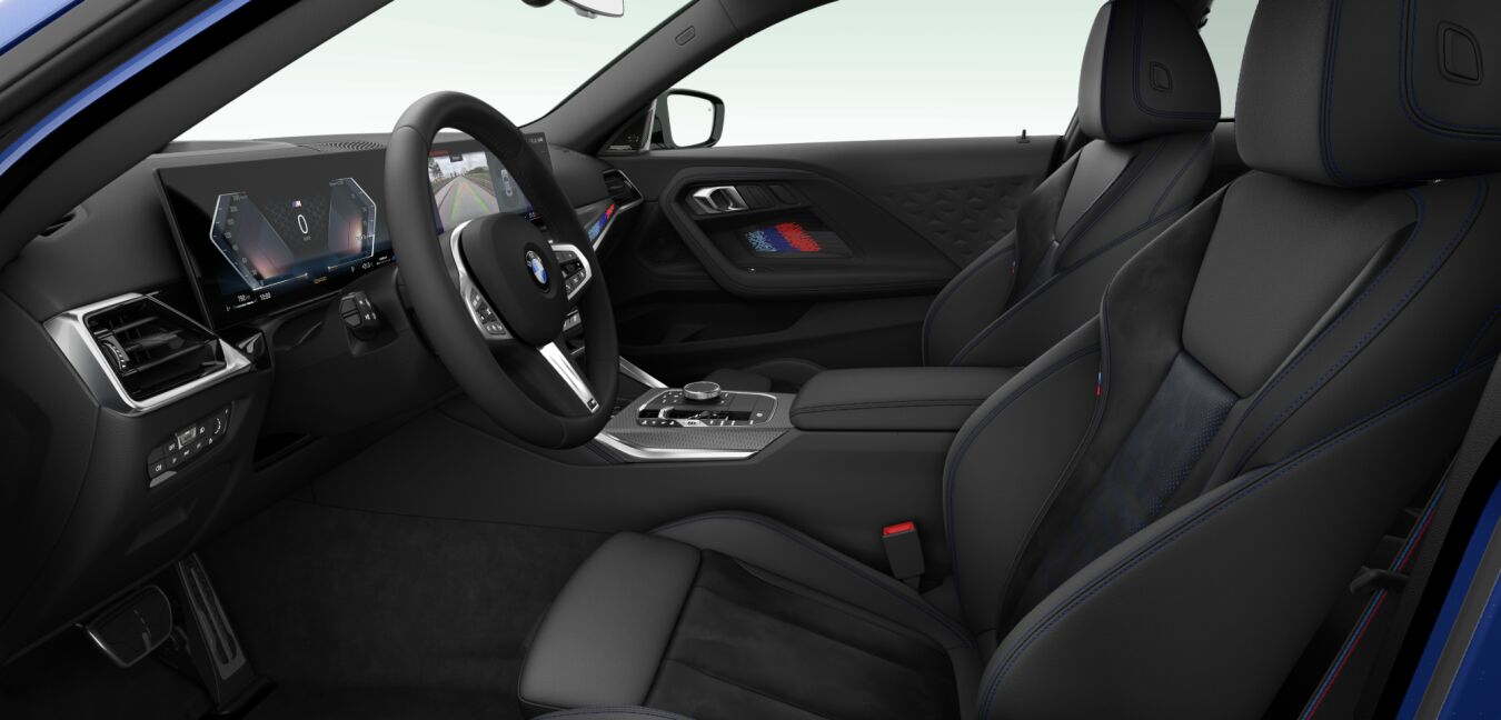 BMW BMW 2er im Innenraum seitlich BMW BMW 2er im Innenraum seitlich