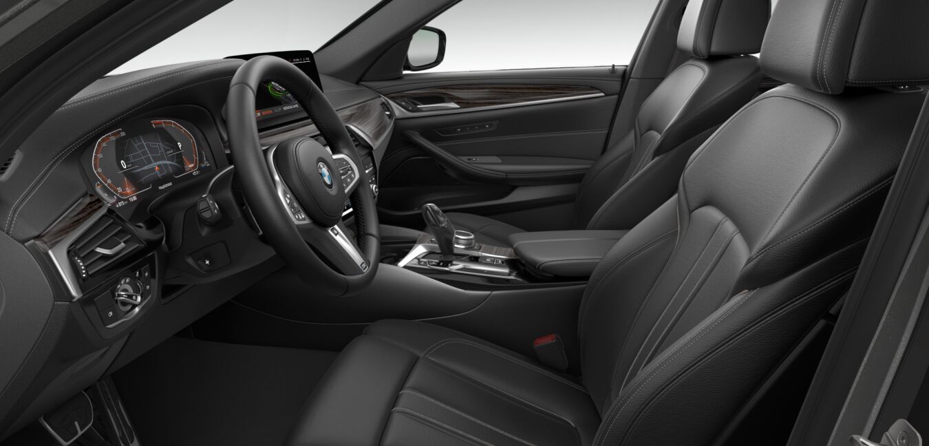 BMW BMW 5er im Innenraum seitlich BMW BMW 5er im Innenraum seitlich
