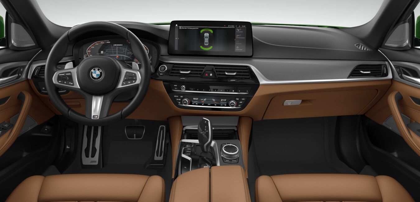 BMW BMW 5er im Innenraum von vorne BMW BMW 5er im Innenraum von vorne