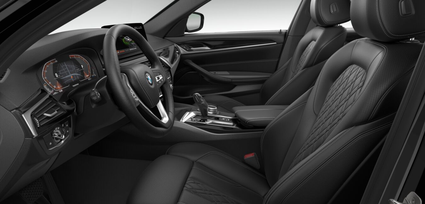 BMW BMW 5er im Innenraum seitlich BMW BMW 5er im Innenraum seitlich
