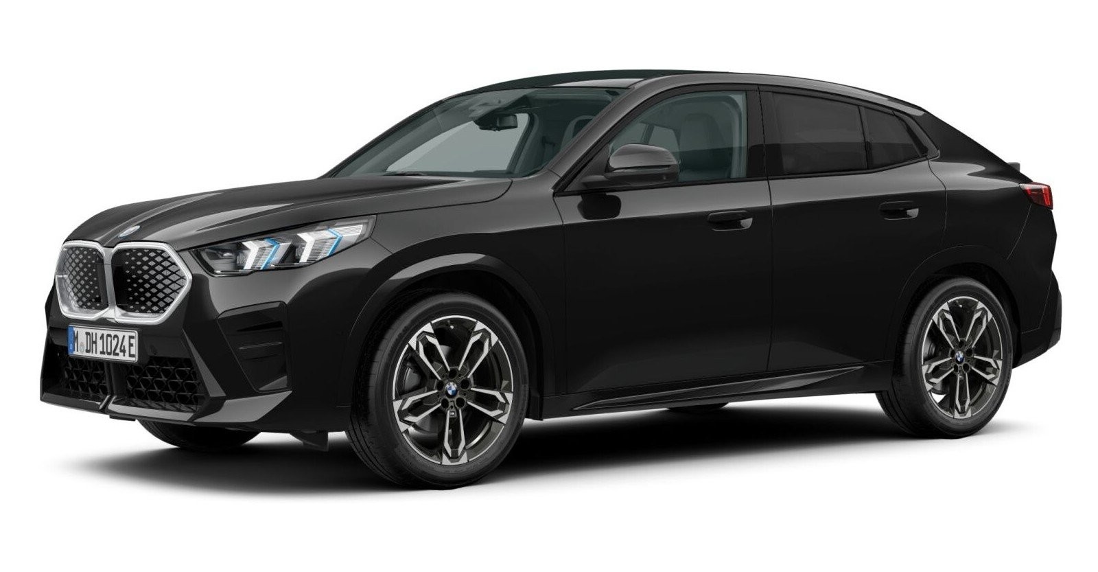 BMW iX2 eDrive20 in Schwarz von vorne BMW iX2 eDrive20 in Schwarz von vorne