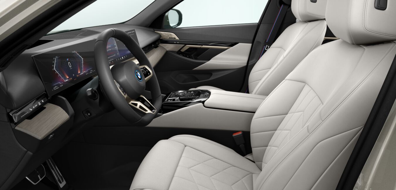BMW BMW 5er im Innenraum seitlich BMW BMW 5er im Innenraum seitlich