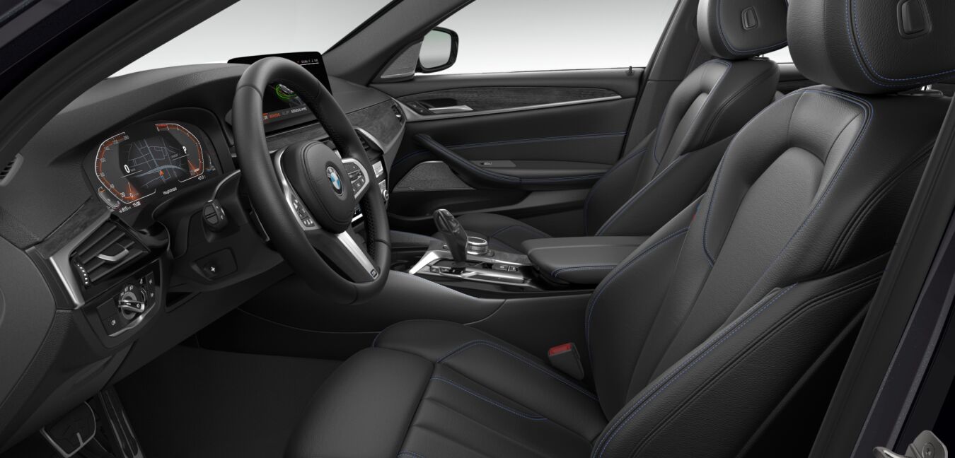 BMW BMW 5er im Innenraum seitlich BMW BMW 5er im Innenraum seitlich
