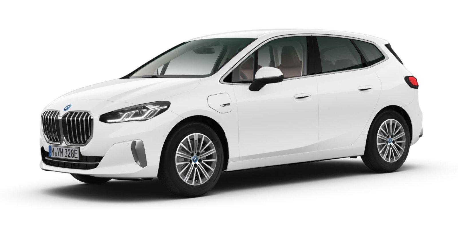 BMW 225e xDrive Active Tourer in Weiß von vorne BMW 225e xDrive Active Tourer in Weiß von vorne