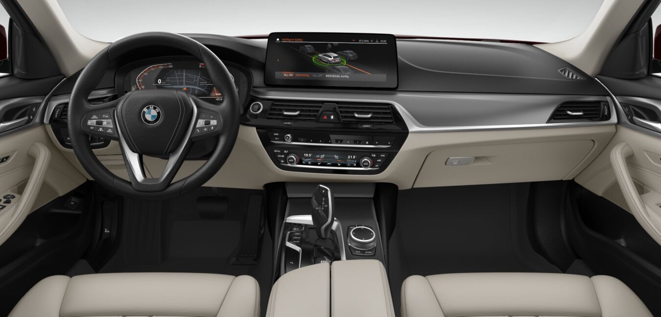 BMW BMW 5er im Innenraum von vorne BMW BMW 5er im Innenraum von vorne
